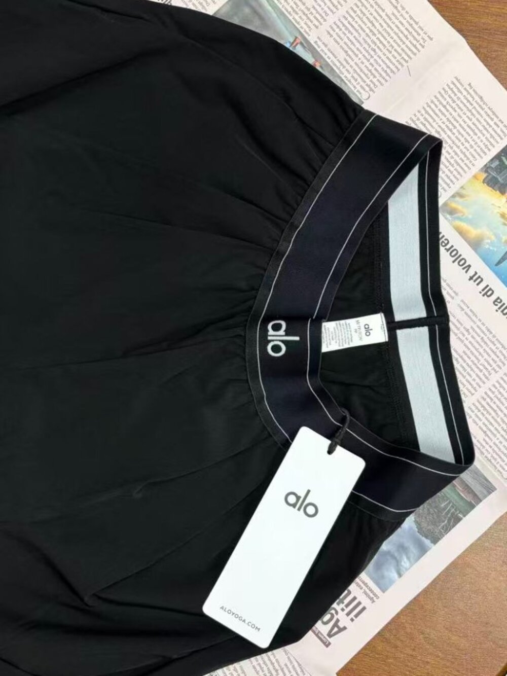 🏷NWT Alo Yoga Black⚫Loose-fitting Yoga Pants Inner seam length 30 inches - Picture 3 of 10